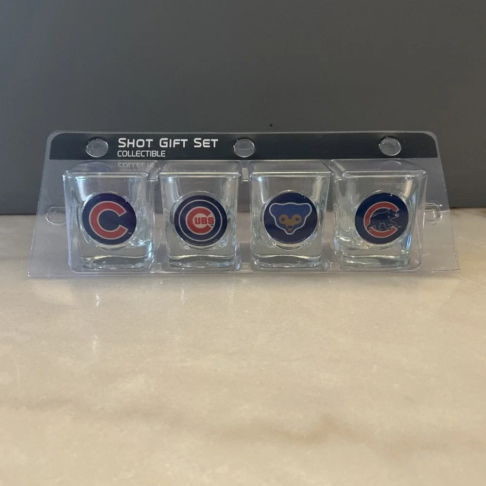 NIP Chicago Cubs 4 Pc Collector's Shot Glass Set by Great American Official MLB